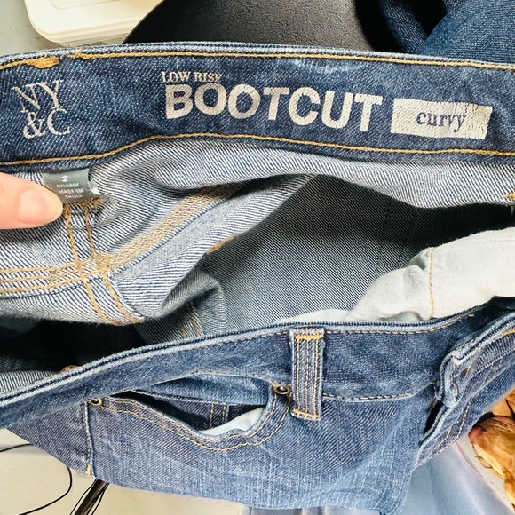 New York & Co Low Rise Bootcut Curvy Dark Wash Jeans - Picture 9 of 10